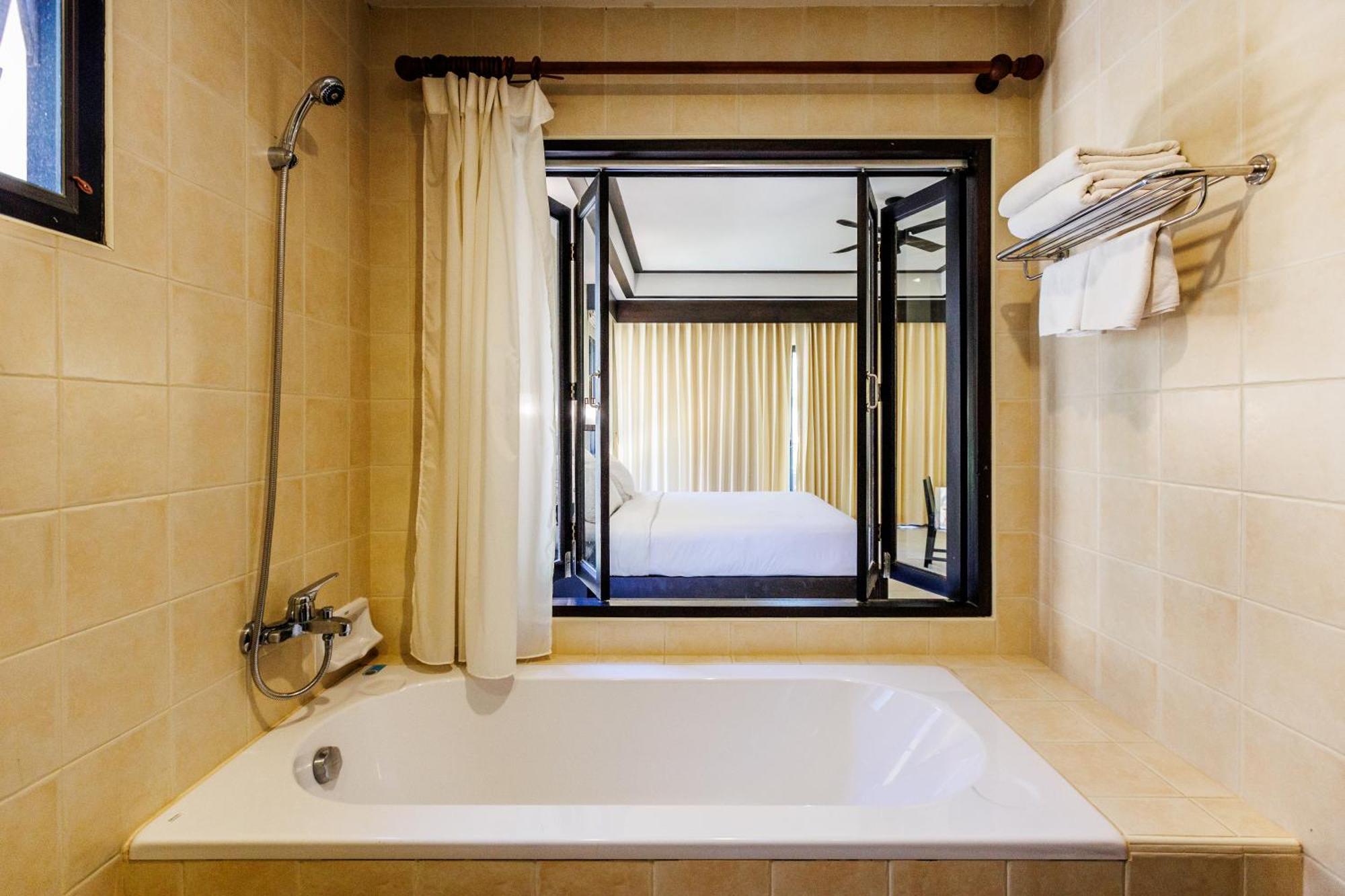 Nang Thong Beach Resort Khao Lak Exterior photo